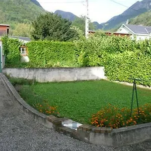 Au Pied Des Montagnes Appartement Auzat